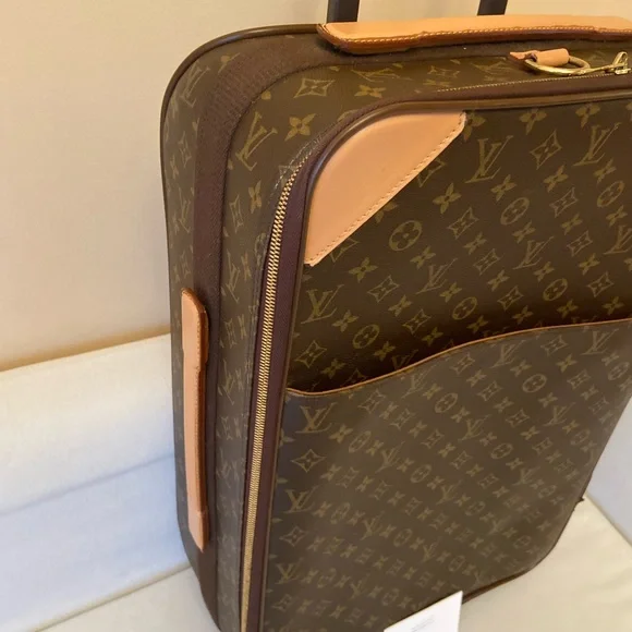 Authentic Louis Vuitton pegase 55 carry on suitcase - Picture 4 of 8